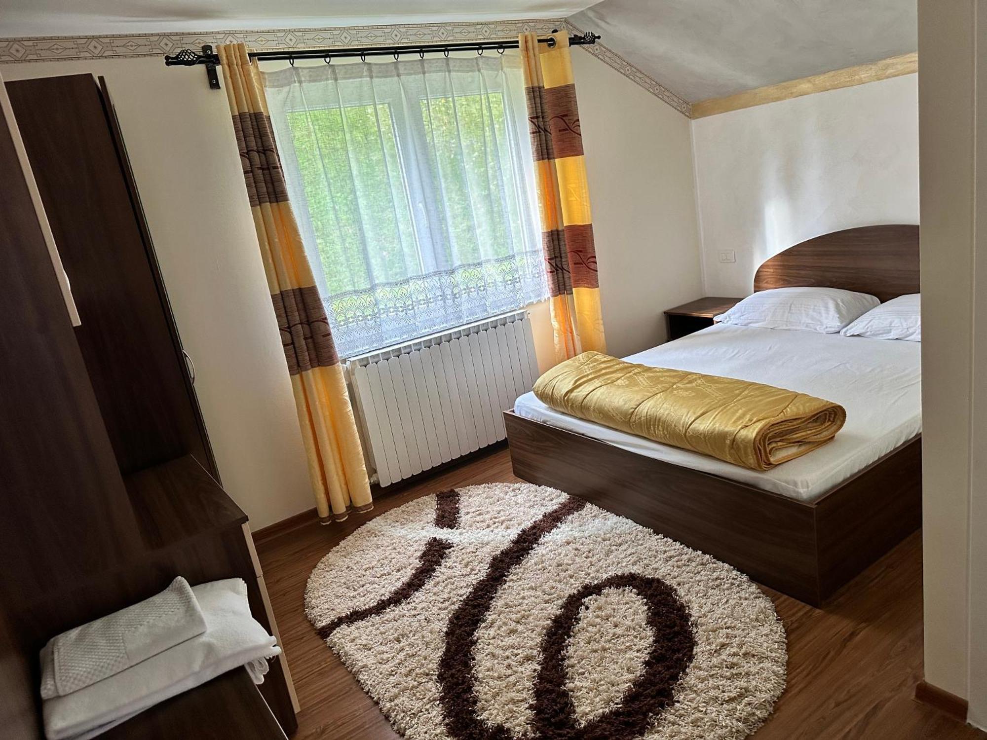 Pensiunea 3Flori De Colt Hotel Borsa Kültér fotó